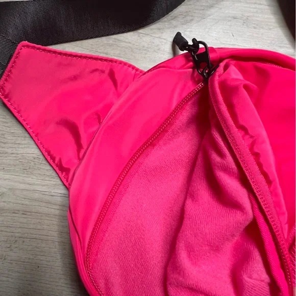 FP movement Dribble Pocket Sling Bag, Spicy Pink NWOT - Picture 6 of 11
